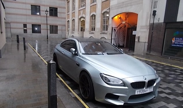 В центре Лондона BMW M6 с российскими номерами за пару месяцев накопил 7000 фунтов долгов за парковку в 2019 году В центре Лондона BMW M6 с российскими номерами за пару месяцев накопил 7000 фунтов долгов за парковку в 2019 году