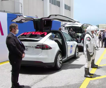 Прямая трансляция пилотируемого запуска SpaceX Crew Dragon