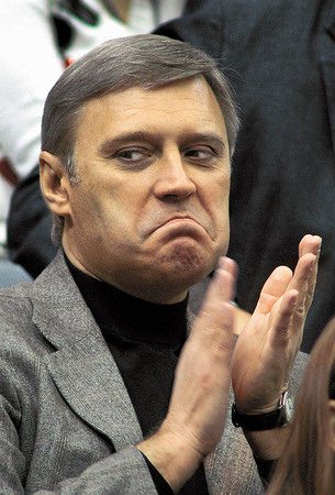 Леонид Парфенов сменил гражданство и сбежал из России