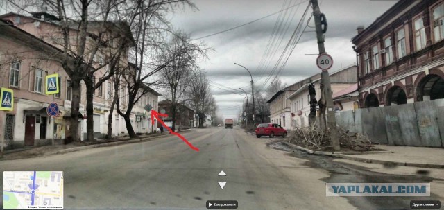 Едешь такой сонный в полпятого утра по пустому городу