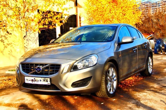 АвтоВАЗ за ночь распродал первую партию Lada Vesta