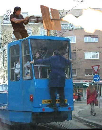 Фотожаба: Заяц на трамвае