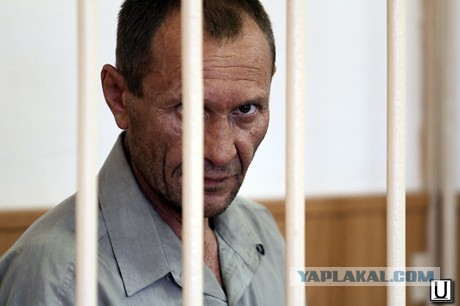 Двоих школьниц убили на берегу реки....