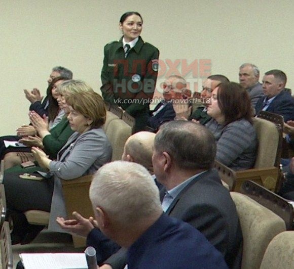 "Извиняйся перед моим сыном!"