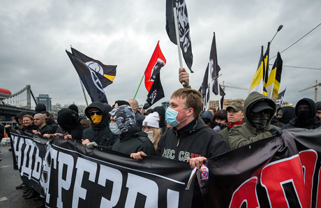 Чем бомбят по Славянску?