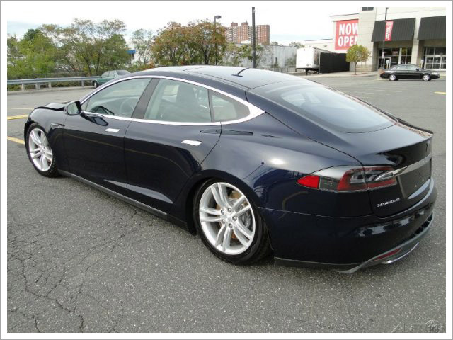 Tesla Model S какой мы её еще не видели