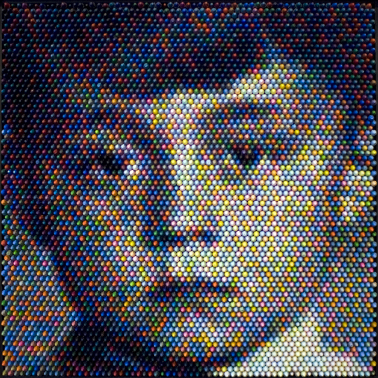 Пиксель-арт из рисовальных мелков