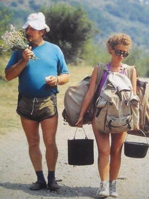 Картинки по запросу на даче вдруг война а я усталый