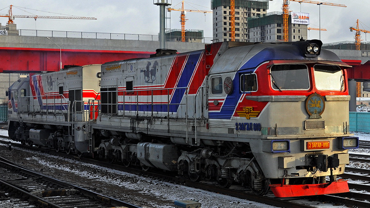 Локомотивов в нерабочем состоянии. Локомотивов в нерабочем состоянии. Локомотивы латвии. Тепловоз 2м62у в монголии. Вл86ф-001.