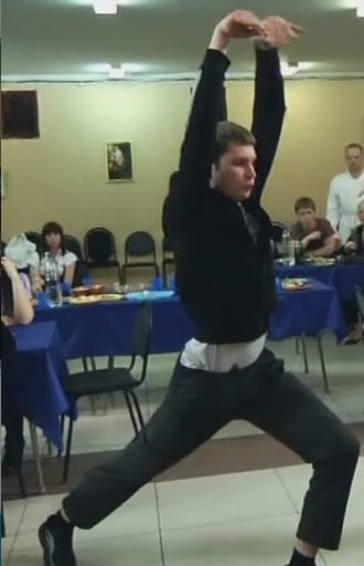 "Скоро корпоративы. Надо выучить пару-тройку "движений"