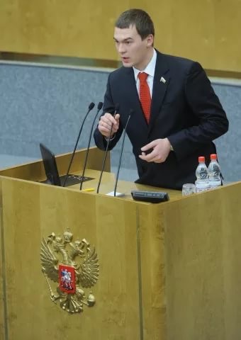 Под депутатом от ЛДПР провалилось кресло в Госдуме