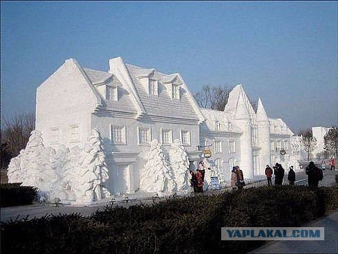 Гуманитарная колонна пошла в Луганск