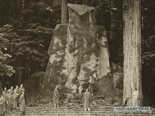 У гроба Папы Иоанна Павла II