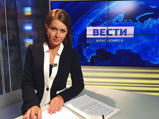 Телеведущая ВГТРК  настолько увлеклась ЯПом, что забыла про прямой эфир. Бывает