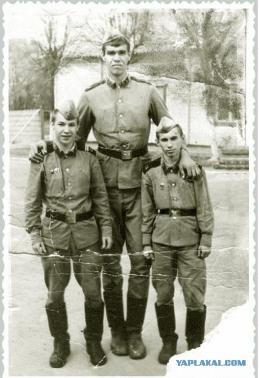 Не служил - не мужик?