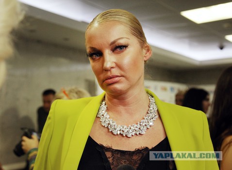 Съехала с катушек: Ваенга высмеяла шпагаты Волочковой