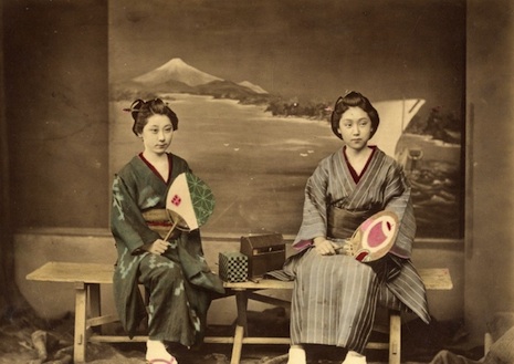 Последние из самураев. Ручные цветные фотографии настоящих самураев и их куртизанок