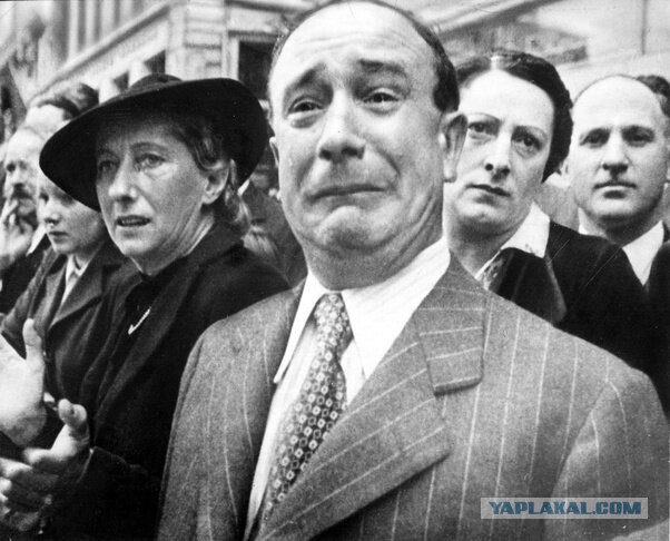 История о плачущем французе. Кто этот человек и что с ним стало?