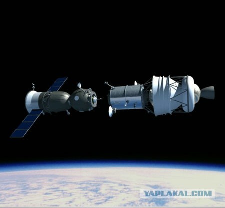 Облет Луны на корабле "Союз".