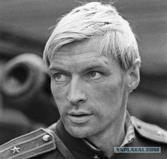 Фото актеров и музыкантов, из которых харизма плещет через край