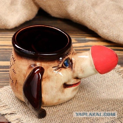 А из какой кружки вы пьёте на работе?