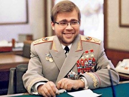 В Москве задержали депутата Мосгордумы и внука Геннадия Зюганова Леонида Зюганова. Он уехал с заправки не оплатив бензин.