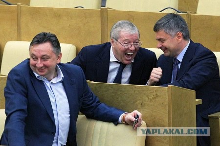 Россияне живут в два раза лучше, чем работают
