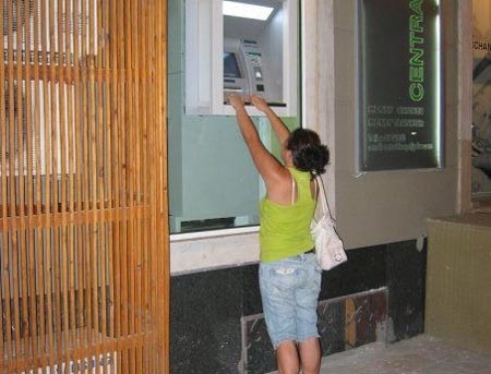 Однажды у банкомата...