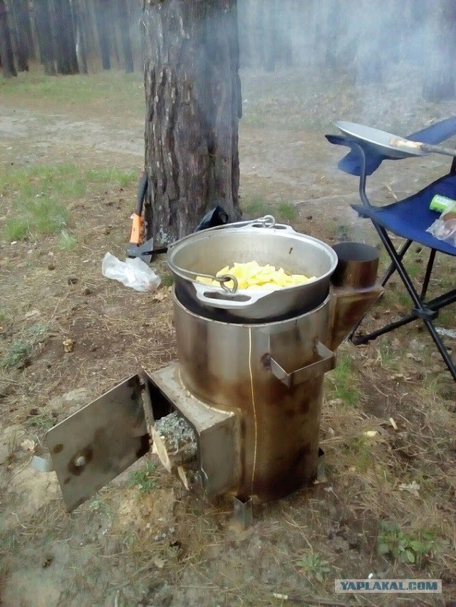 Простецкая печь для казанка