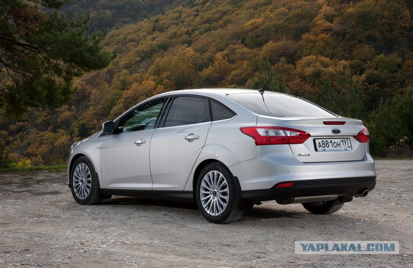 Toyota показала обновленную Camry