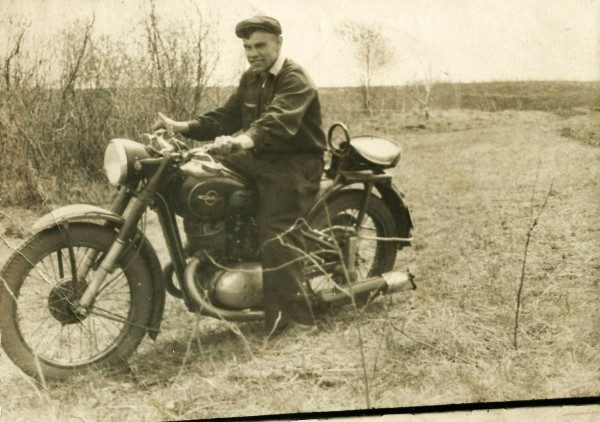 Мотоциклы в деревне