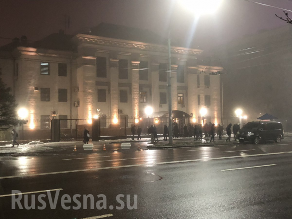 Три корабля ВМС Украины пересекли российскую границу