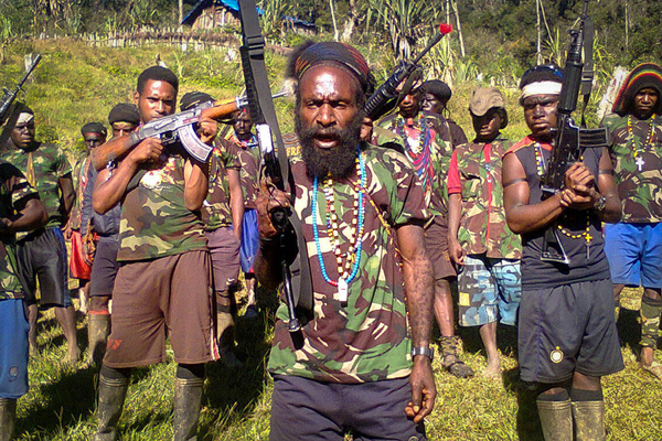 В Папуа-Новой Гвинее начались боевые действия.