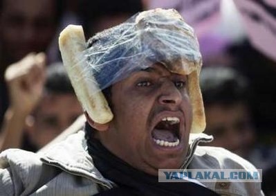 Шлемы погромщиков в Египте