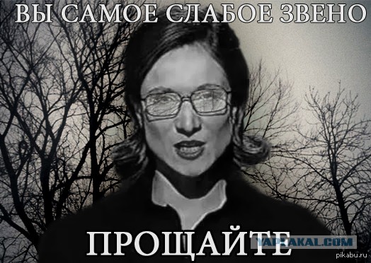 Аист выбрасывает самого слабого птенца из гнезда