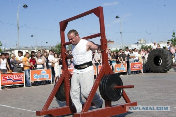 Фестиваль силачей на день молодежи