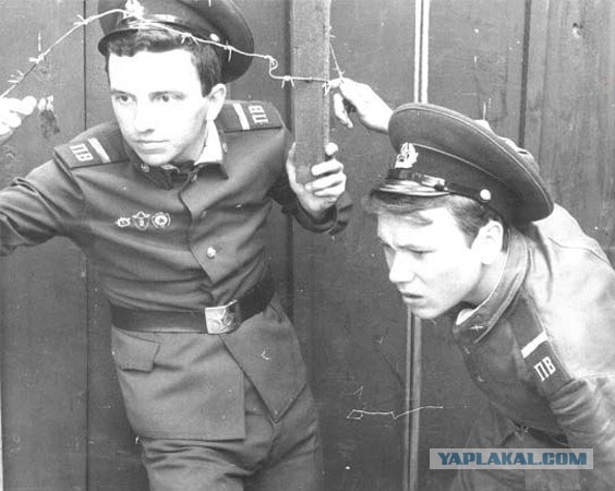 Армейские фотографии знаменитостей