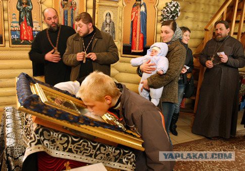 Кадила крутятся, автосы мутятся