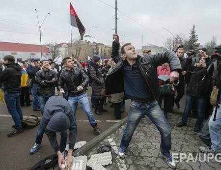 Диппредставительства России на Украине начали эвакуацию персонала