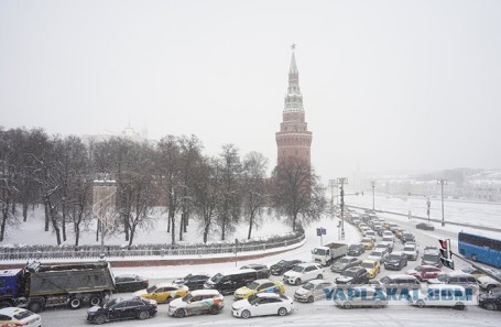 В Москве начали тестировать цветную разметку
