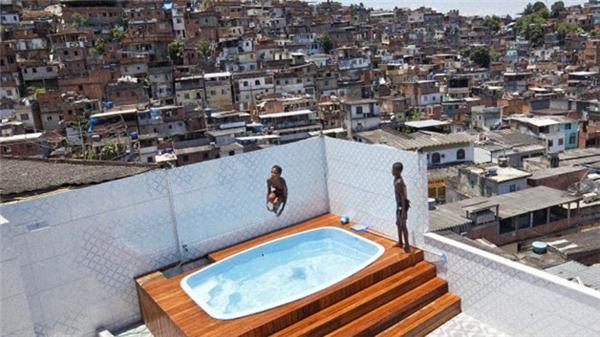 Захваченный дом наркобарона в Рио-де-Жанейро