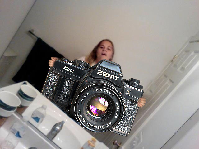 Фотать на телефон? Это уже не круто!