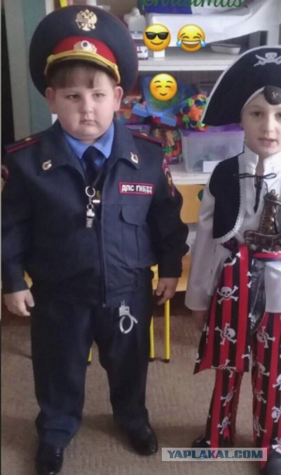 Новогодний утренник, или родители - затейники
