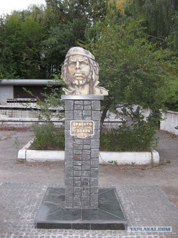 Необычные статуи мира