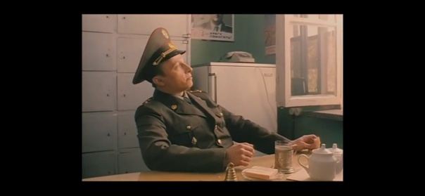 Доллар упал ниже 74 рублей