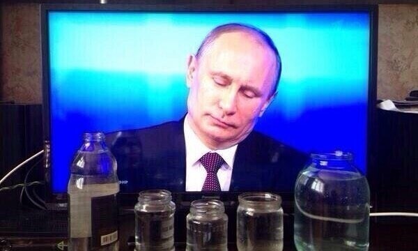 ФОМ указал на снижение уровня доверия россиян к ПутинуУровень доверия россиян к Путину снизился до 80%
