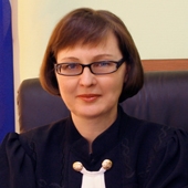 Судья, принявшая иск о снятии Путина с должности, лишилась своих полномочий