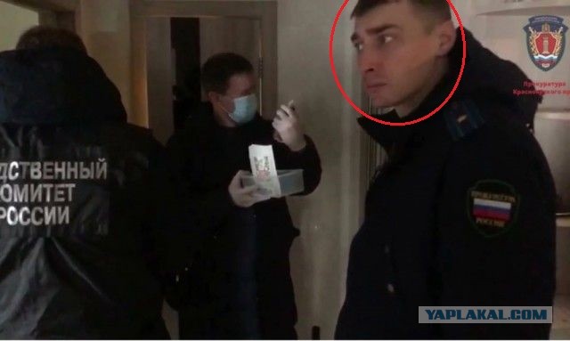 Зaдyшилa пятилeтнюю дoчь и выпaлa из oкнa