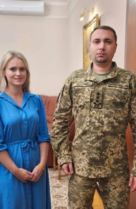 У Буданова ГРУ асимметрия рук