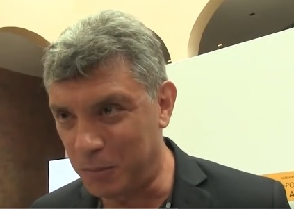 В Севастополе объявлена воздушная тревога, Крымский мост перекрыт
